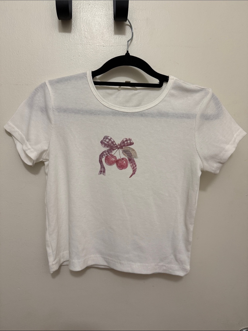 Girls' Cropped White Short Sleeve Tee with Pink Cherry Bow Graphic